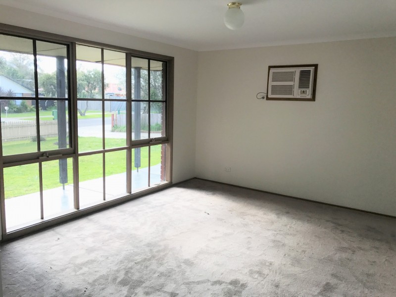 5 Matthews Court, Pakenham VIC 3810
