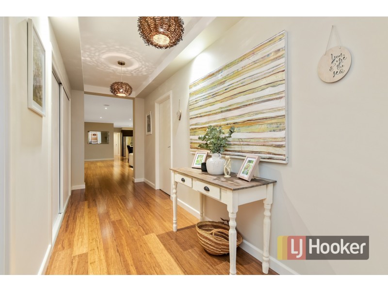 53 Villella Drive, Pakenham VIC 3810