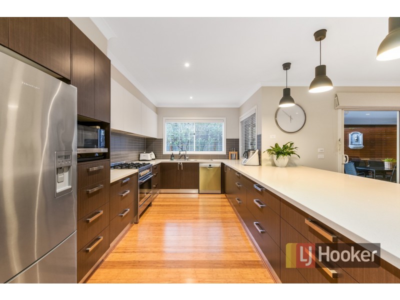 53 Villella Drive, Pakenham VIC 3810