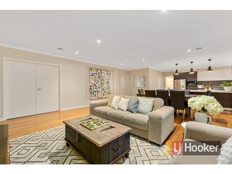 53 Villella Drive, Pakenham VIC 3810