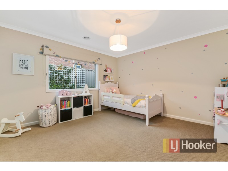 53 Villella Drive, Pakenham VIC 3810