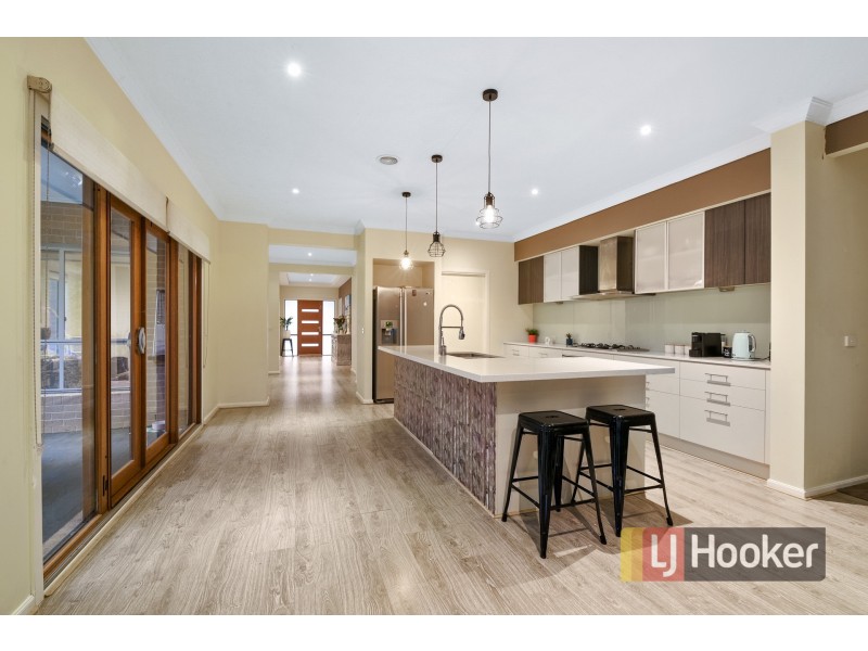 21 Harvest Road, Officer VIC 3809