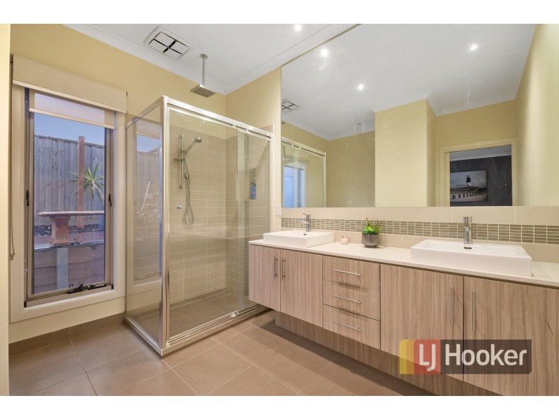 21 Harvest Road, Officer VIC 3809