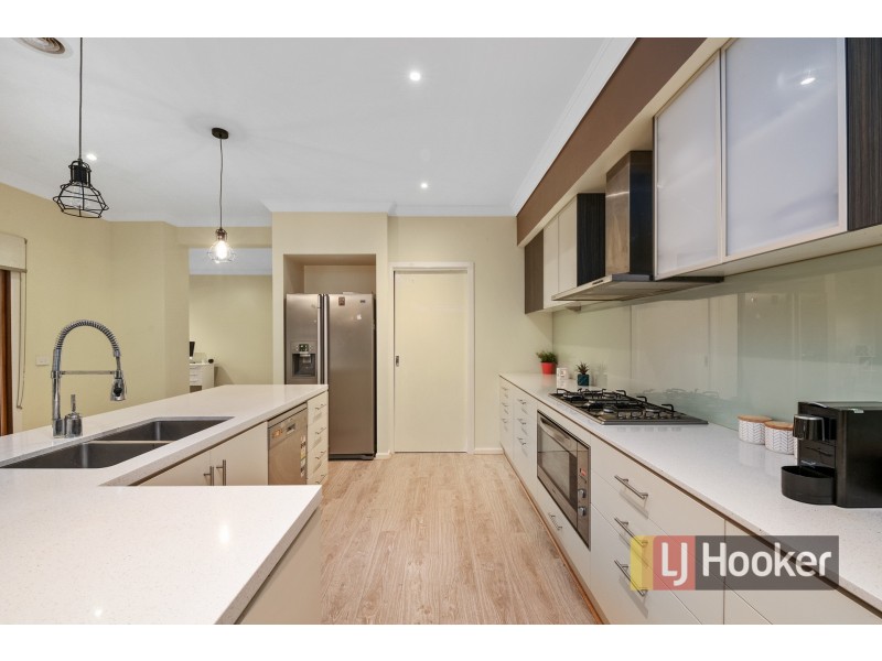 21 Harvest Road, Officer VIC 3809