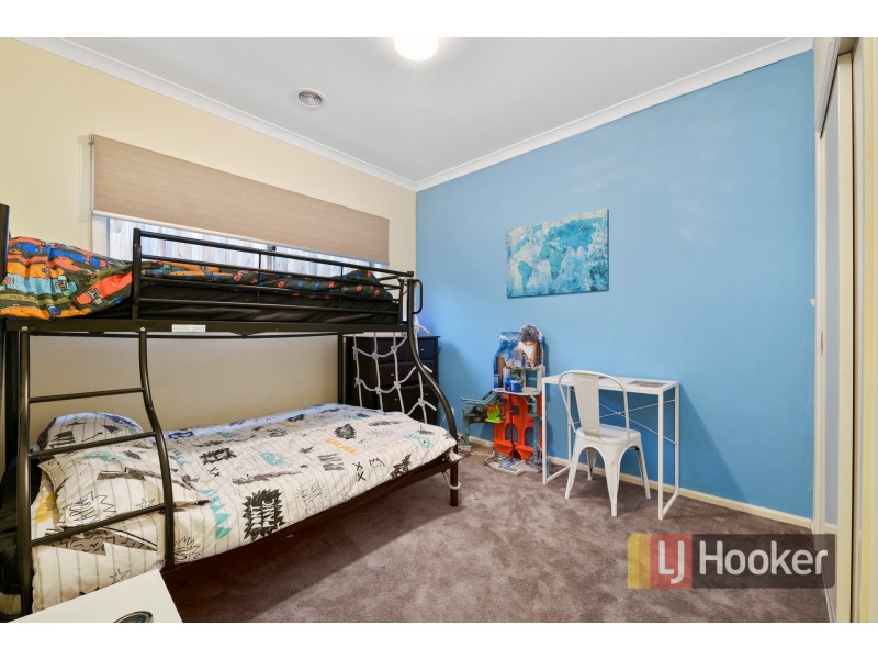 21 Harvest Road, Officer VIC 3809