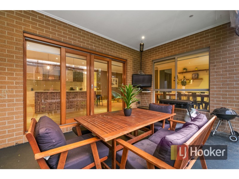 21 Harvest Road, Officer VIC 3809