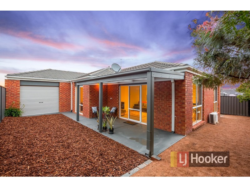 26 Caspian Chase, Pakenham VIC 3810
