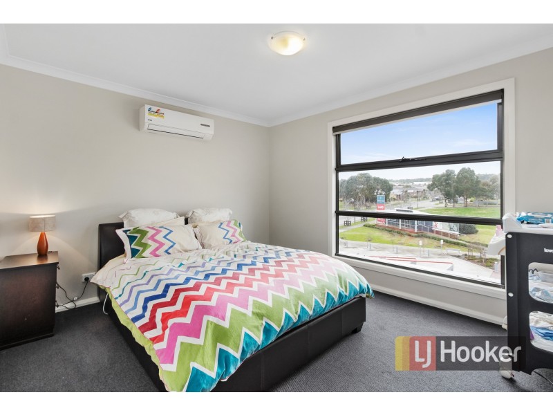 102/4 Pacific Promenade, Pakenham VIC 3810