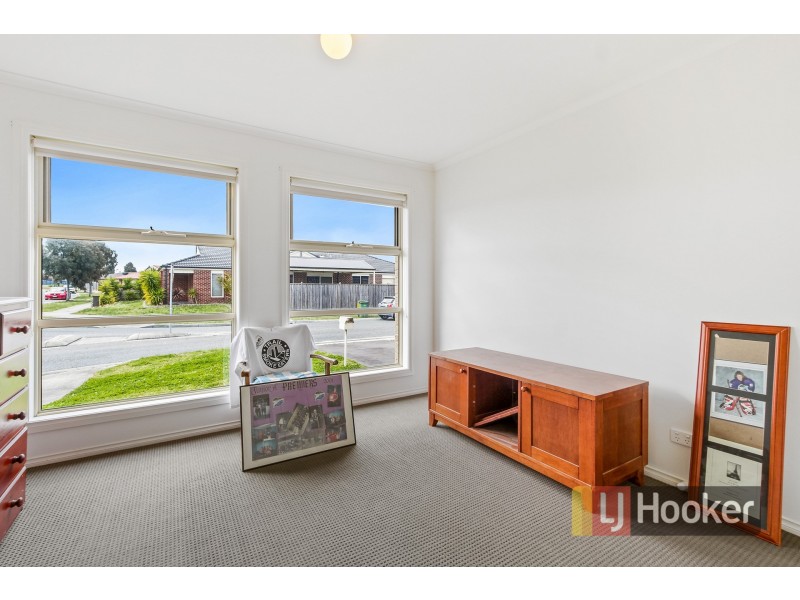 2 Belvedere Drive, Pakenham VIC 3810