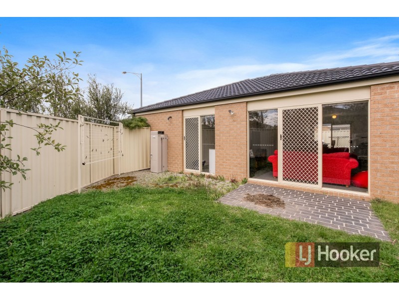 2 Belvedere Drive, Pakenham VIC 3810