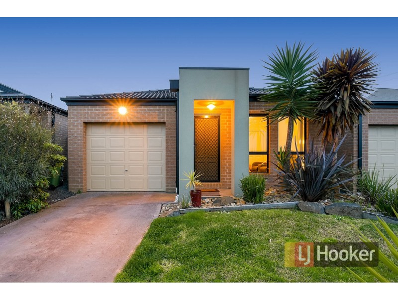 22/103 Army Road, Pakenham VIC 3810