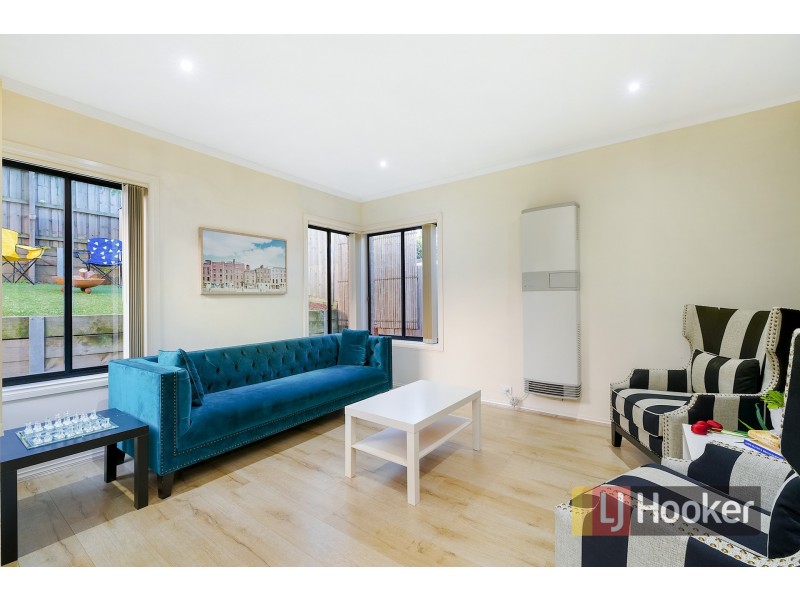22/103 Army Road, Pakenham VIC 3810