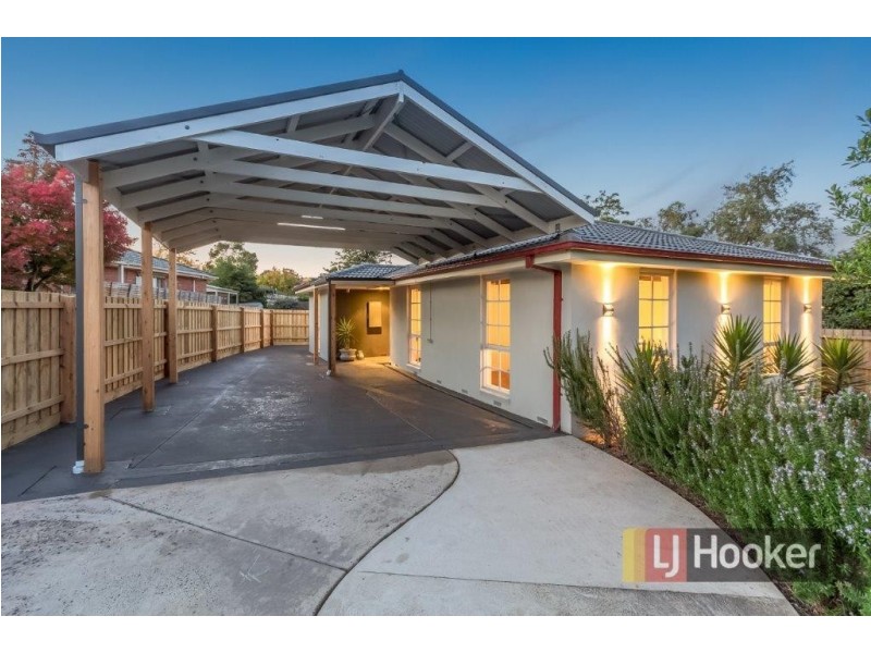 2 Robin Court, Pakenham VIC 3810