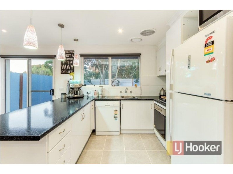 2 Robin Court, Pakenham VIC 3810