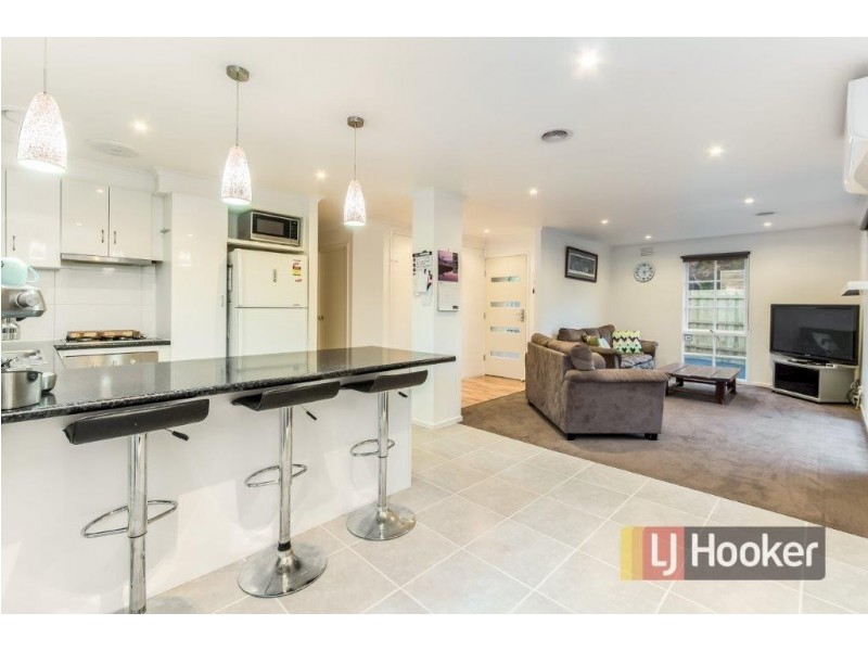 2 Robin Court, Pakenham VIC 3810