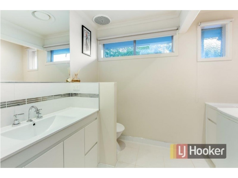 2 Robin Court, Pakenham VIC 3810