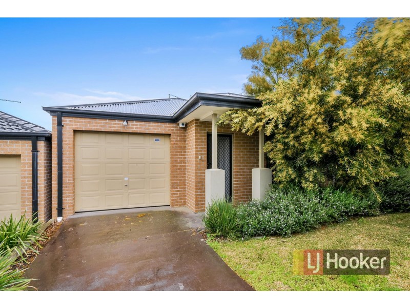 12/103 Army Road, Pakenham VIC 3810