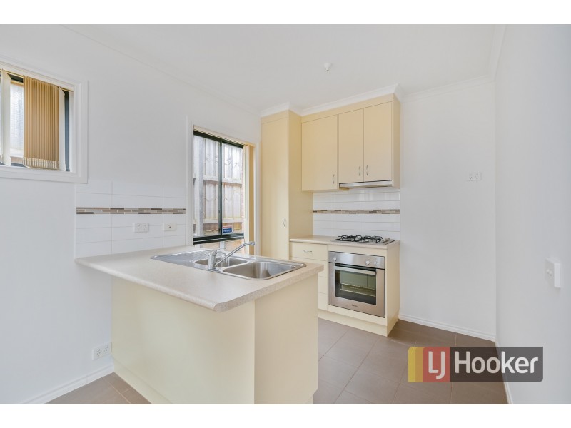 12/103 Army Road, Pakenham VIC 3810