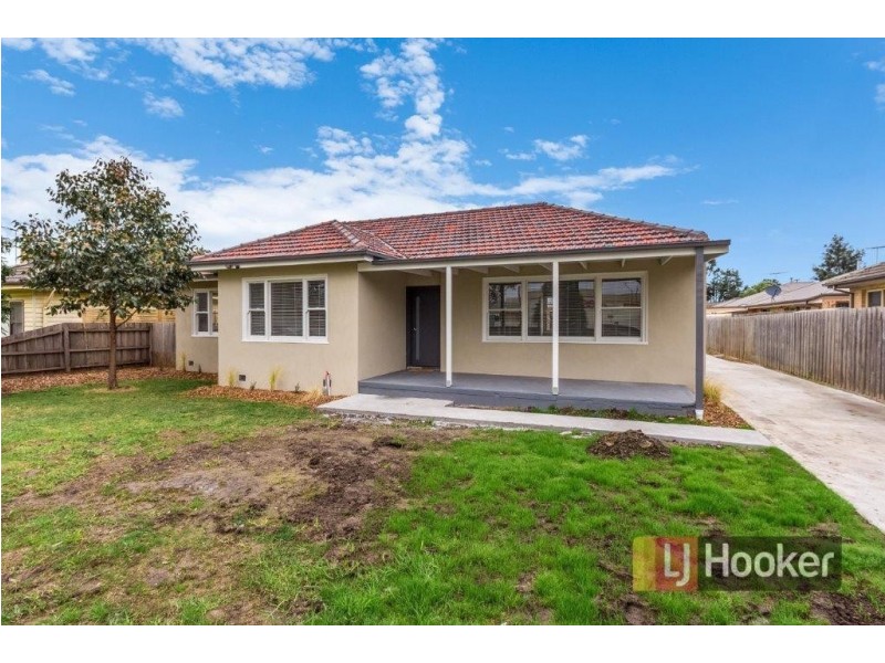1/27 Henty Street, Pakenham VIC 3810