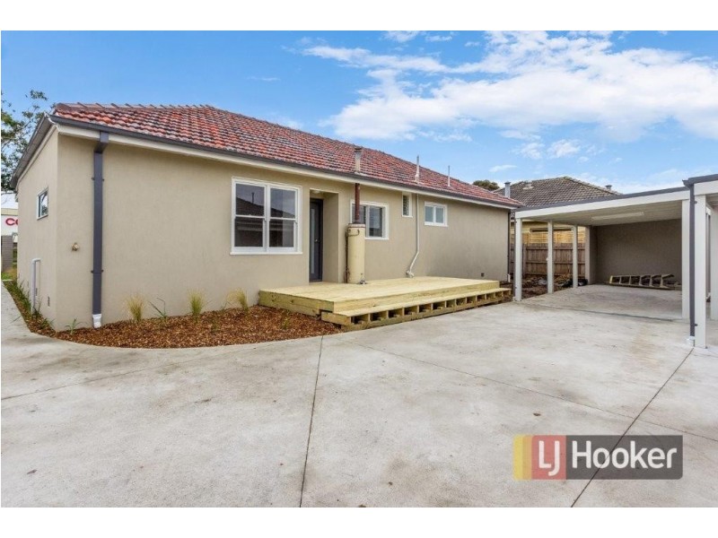 1/27 Henty Street, Pakenham VIC 3810