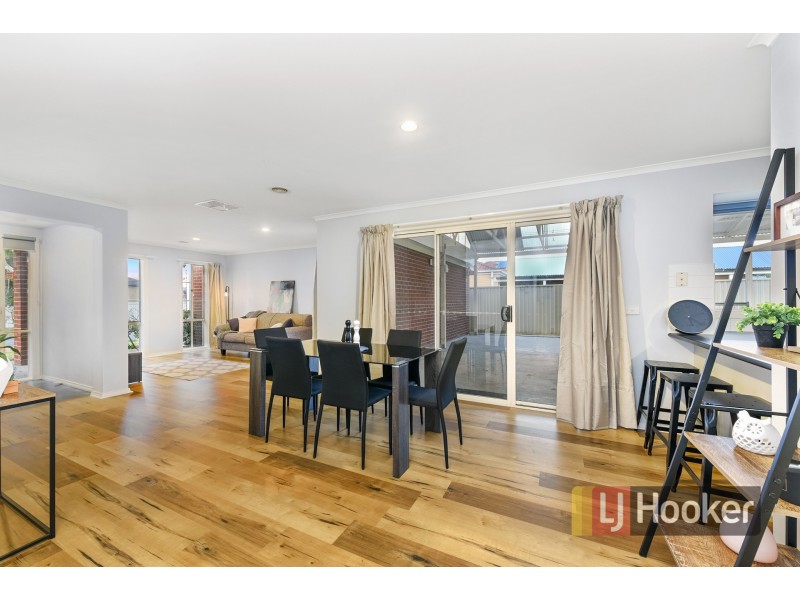 21 Tyrell Place, Pakenham VIC 3810