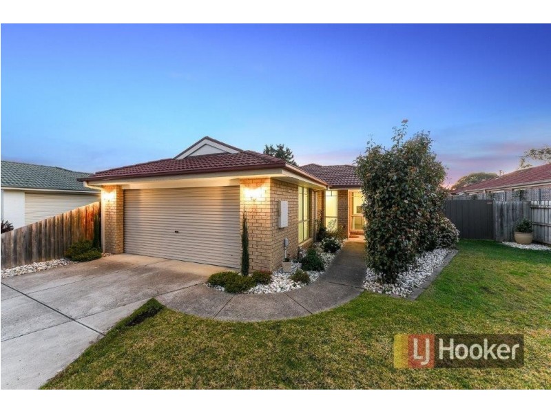15 Heidi Court, Pakenham VIC 3810