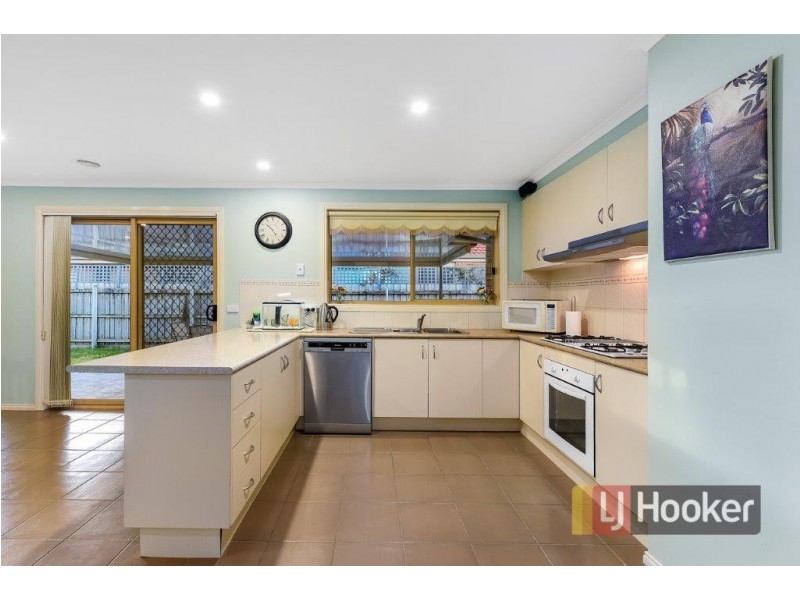 15 Heidi Court, Pakenham VIC 3810