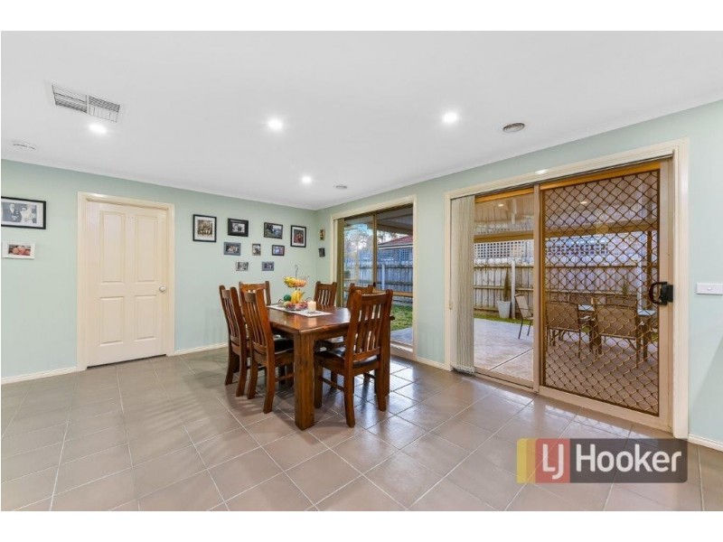 15 Heidi Court, Pakenham VIC 3810