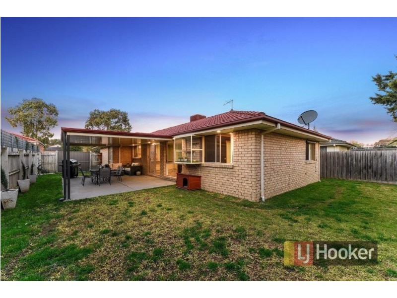 15 Heidi Court, Pakenham VIC 3810