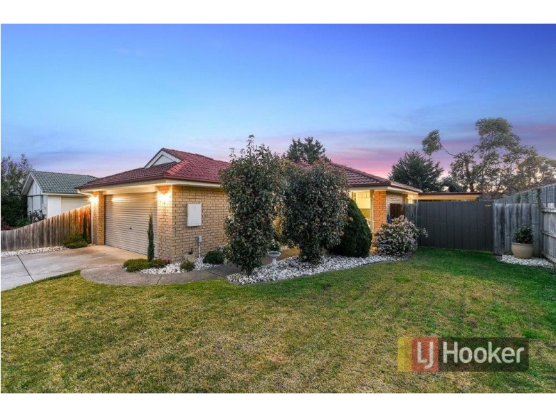 15 Heidi Court, Pakenham VIC 3810