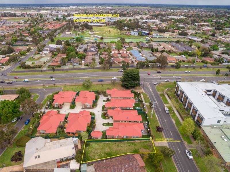 4 Ahern Road, Pakenham VIC 3810