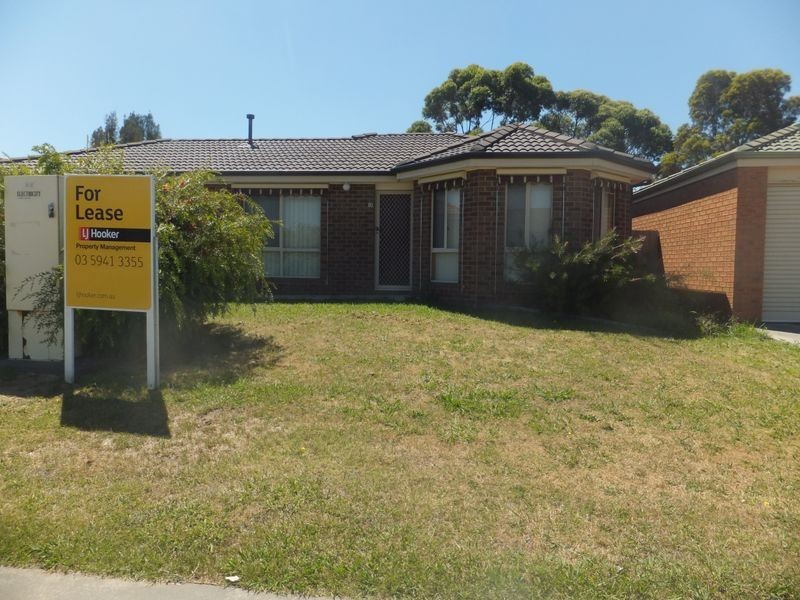16 Rossi Close, Pakenham VIC 3810