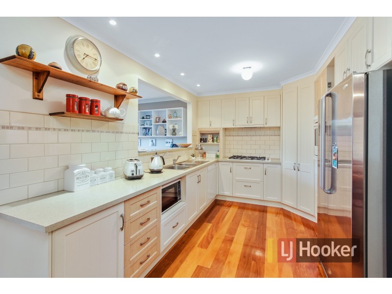 12 Kate Court, Pakenham VIC 3810
