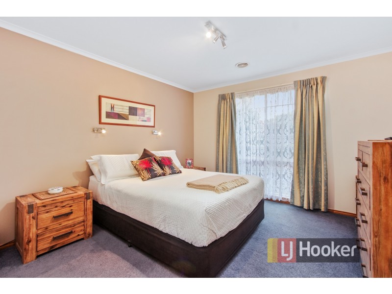 12 Kate Court, Pakenham VIC 3810