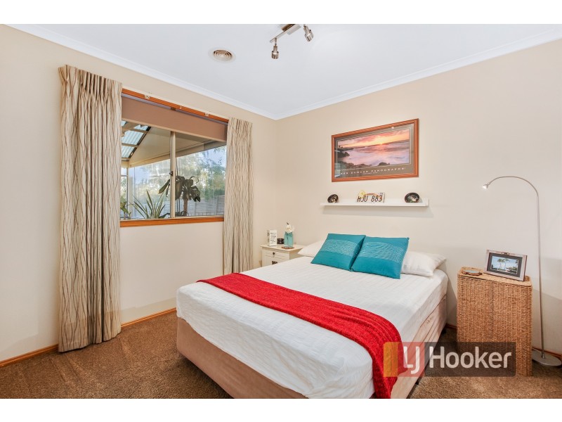 12 Kate Court, Pakenham VIC 3810