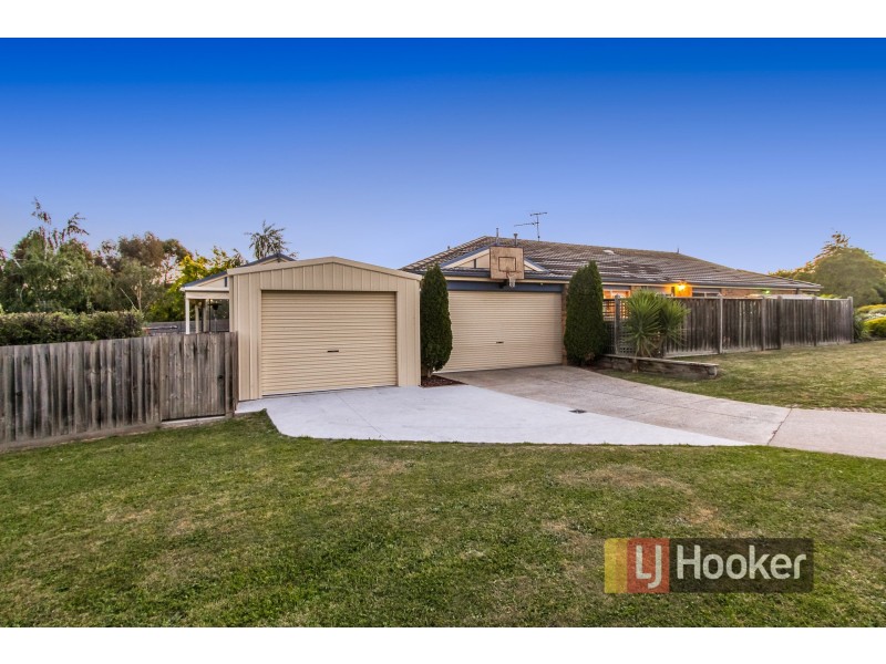 12 Kate Court, Pakenham VIC 3810