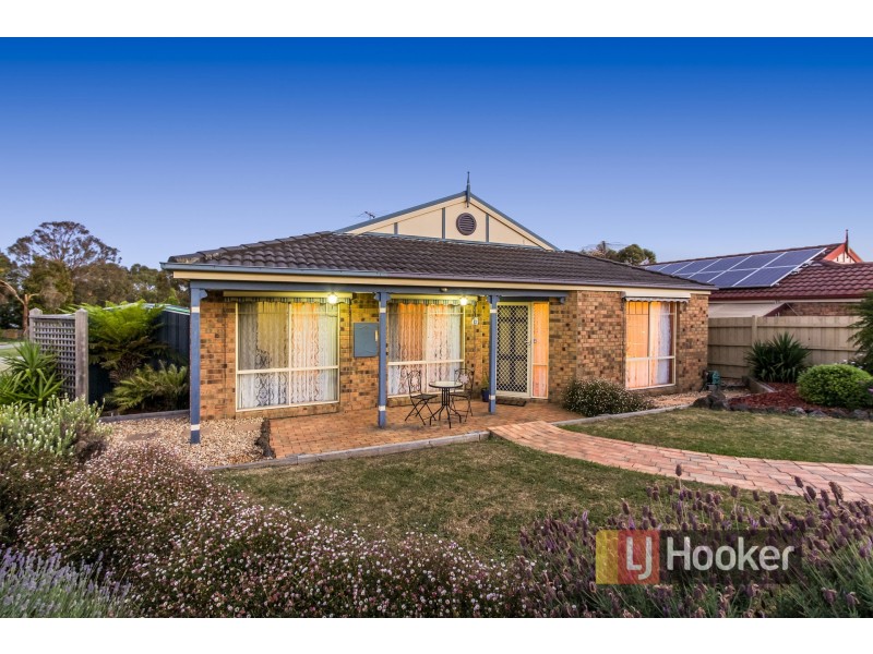 12 Kate Court, Pakenham VIC 3810