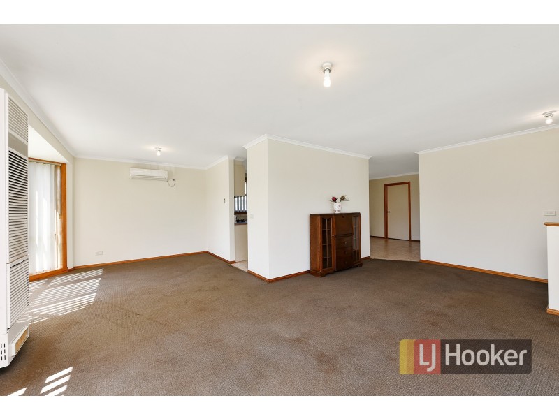 9 Naples Way, Pakenham VIC 3810