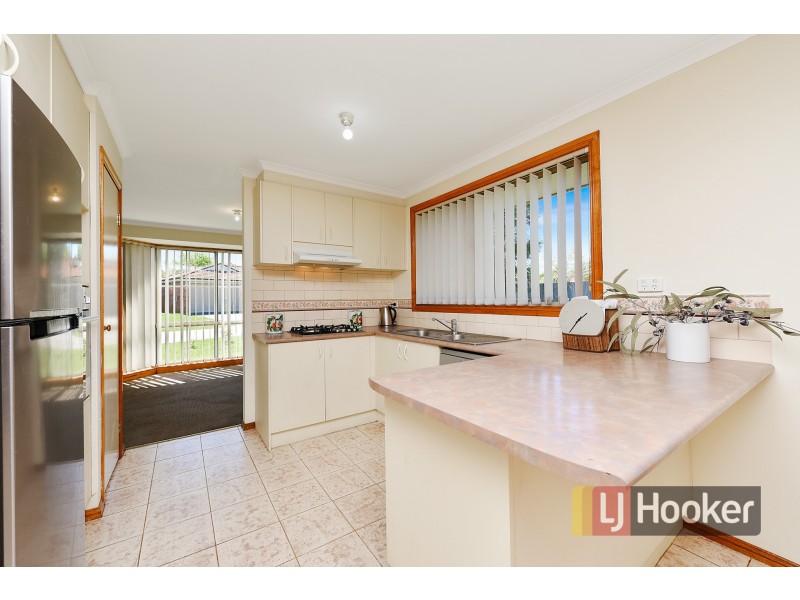 9 Naples Way, Pakenham VIC 3810