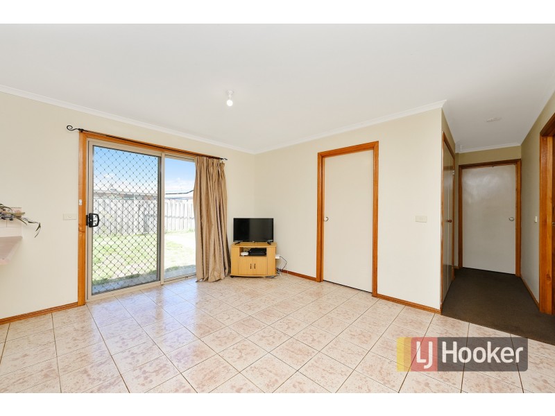 9 Naples Way, Pakenham VIC 3810