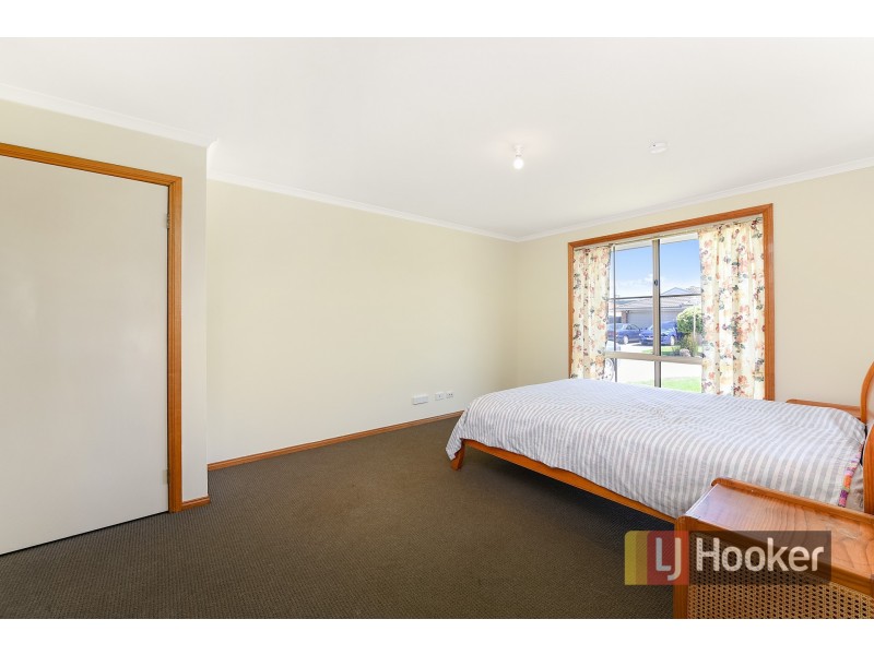 9 Naples Way, Pakenham VIC 3810