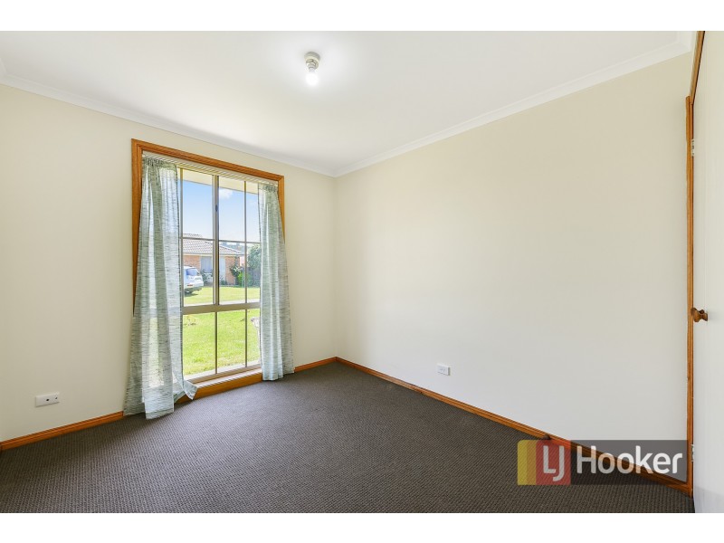 9 Naples Way, Pakenham VIC 3810