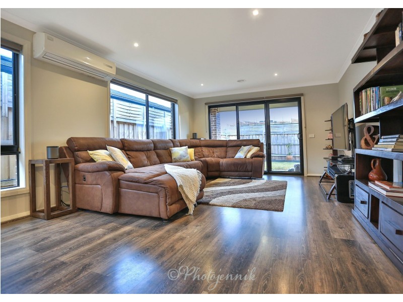 14 Longmeadow Road, Officer VIC 3809