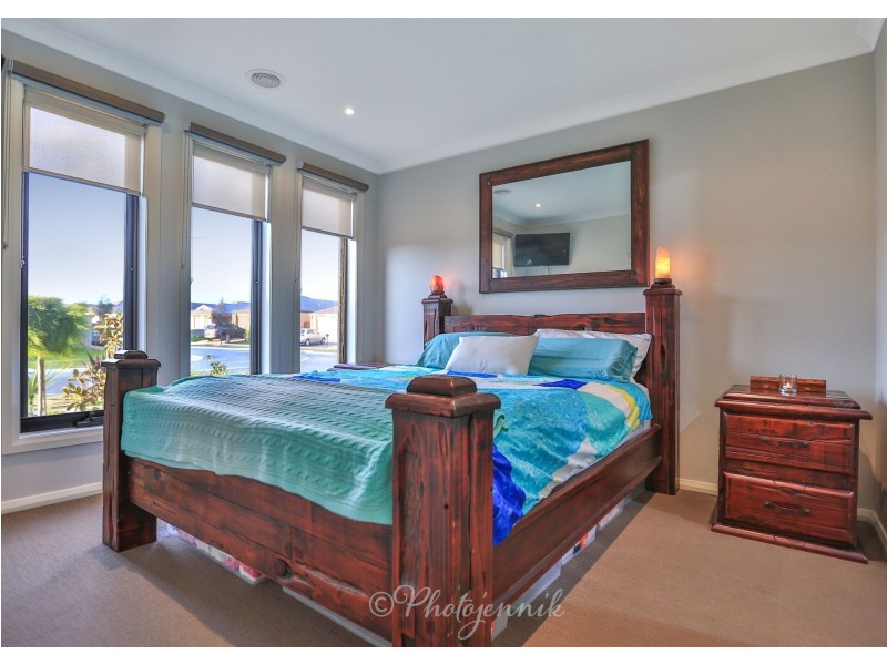 14 Longmeadow Road, Officer VIC 3809