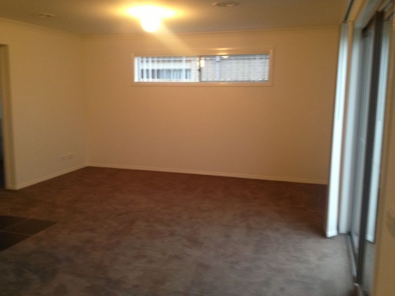 6/34 Sir Thomas Drive, Pakenham VIC 3810