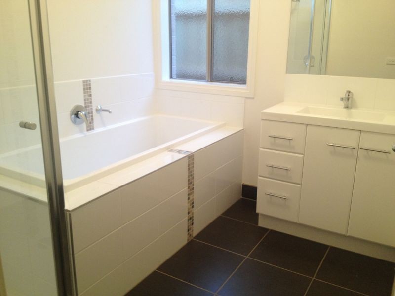 6/34 Sir Thomas Drive, Pakenham VIC 3810