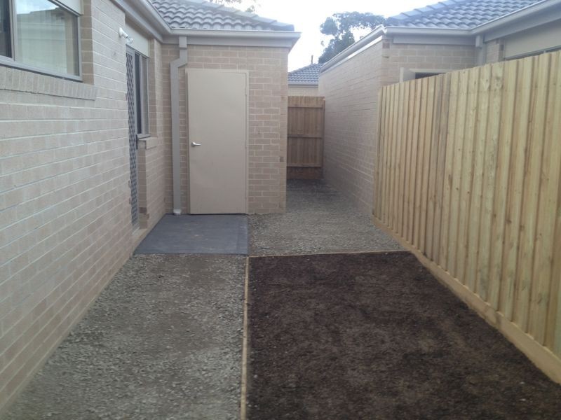 6/34 Sir Thomas Drive, Pakenham VIC 3810