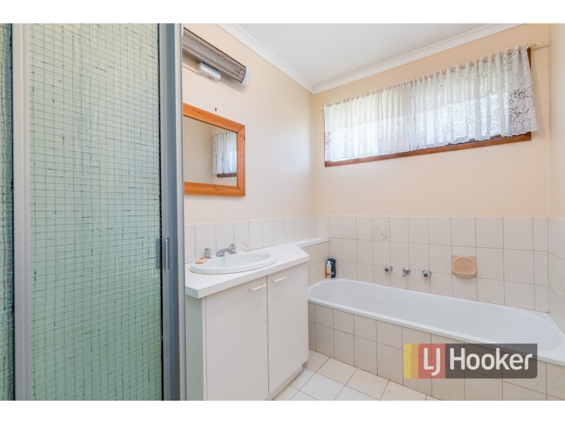 6 Damien Court, Pakenham VIC 3810