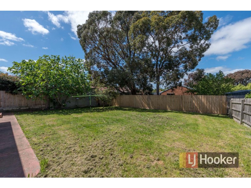 6 Damien Court, Pakenham VIC 3810