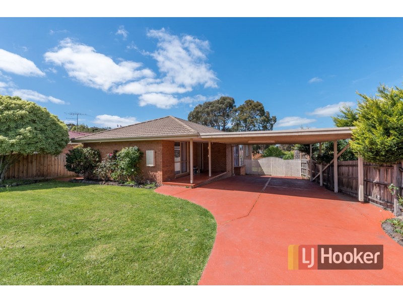 6 Damien Court, Pakenham VIC 3810